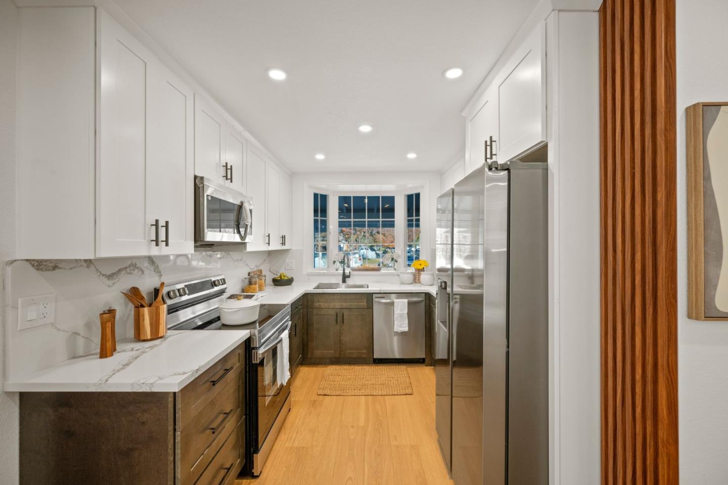 Detail Gallery Image 8 of 38 For 3735 Ruther Place Way, San Jose,  CA 95121 - 3 Beds | 2 Baths