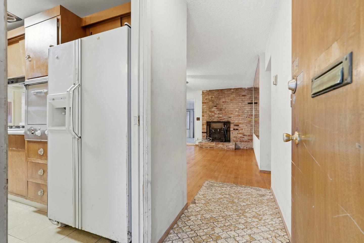 Detail Gallery Image 4 of 27 For 31047 Brae Burn Ave, Hayward,  CA 94544 - 3 Beds | 2 Baths