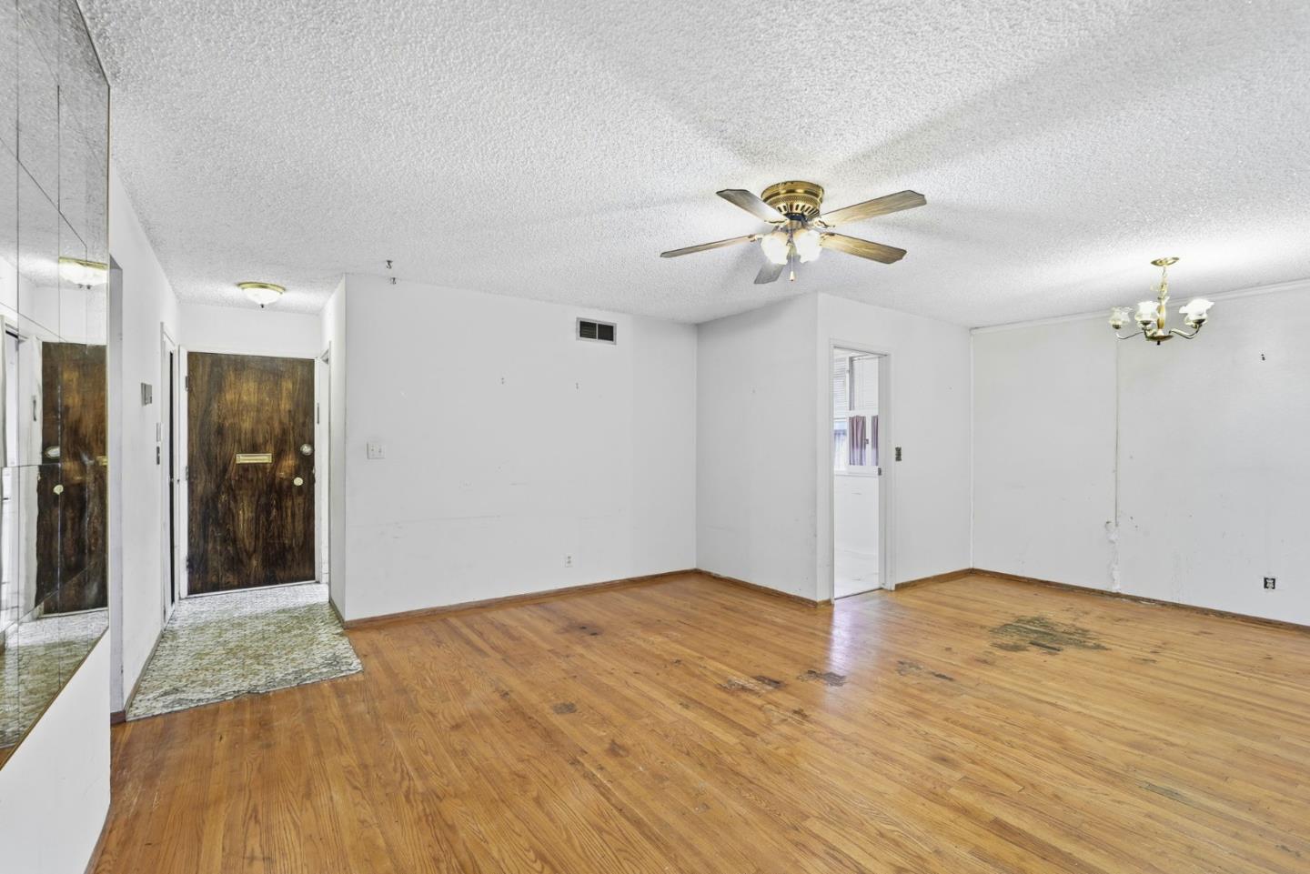 Detail Gallery Image 6 of 27 For 31047 Brae Burn Ave, Hayward,  CA 94544 - 3 Beds | 2 Baths