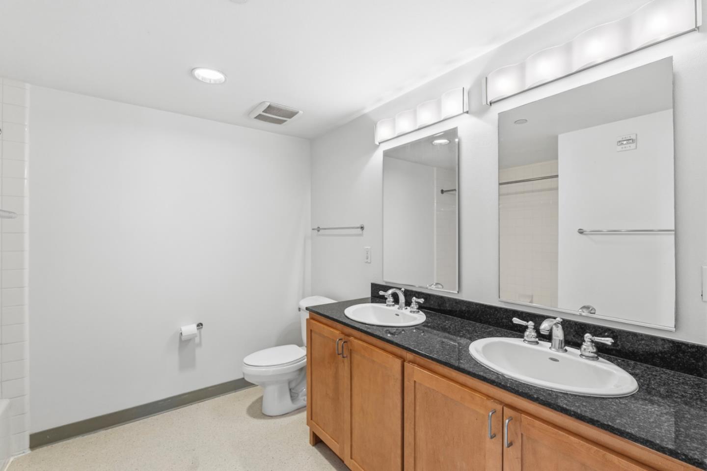 Detail Gallery Image 9 of 29 For 888 7th St #L20,  San Francisco,  CA 94107 - 2 Beds | 2 Baths