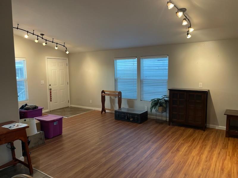 Detail Gallery Image 10 of 20 For 20 Russell Rd #64,  Salinas,  – 93906 - 3 Beds | 2 Baths