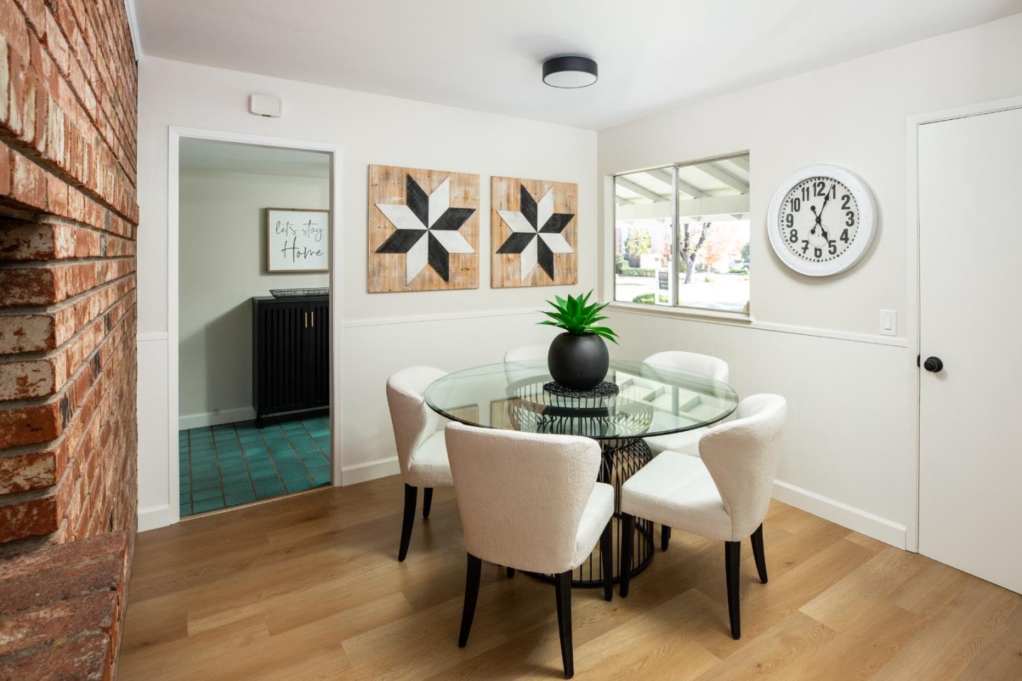 Detail Gallery Image 10 of 28 For 1423 Kyle Ct, Sunnyvale,  CA 94087 - 3 Beds | 2 Baths