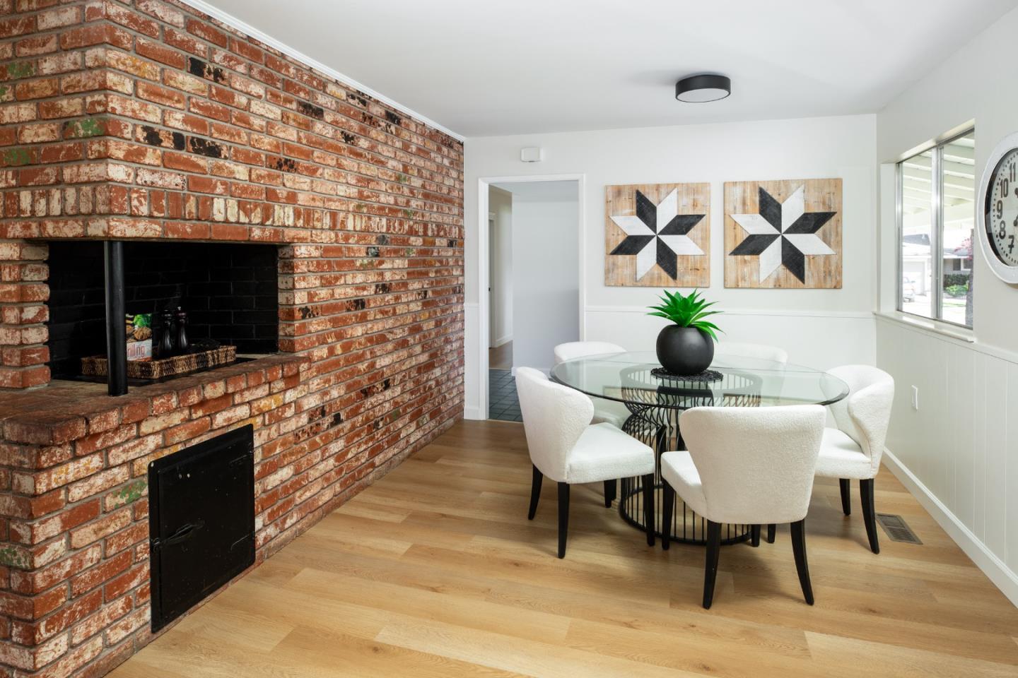 Detail Gallery Image 11 of 28 For 1423 Kyle Ct, Sunnyvale,  CA 94087 - 3 Beds | 2 Baths