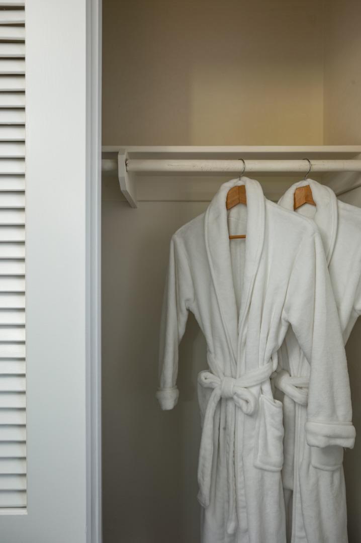 Detail Gallery Image 18 of 28 For 1423 Kyle Ct, Sunnyvale,  CA 94087 - 3 Beds | 2 Baths