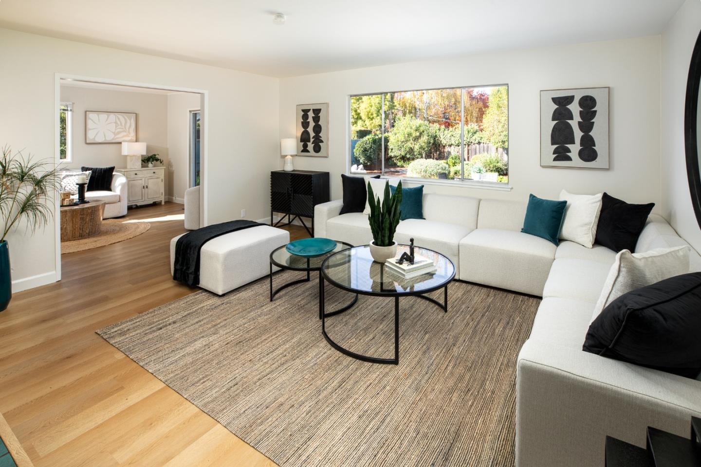 Detail Gallery Image 5 of 28 For 1423 Kyle Ct, Sunnyvale,  CA 94087 - 3 Beds | 2 Baths