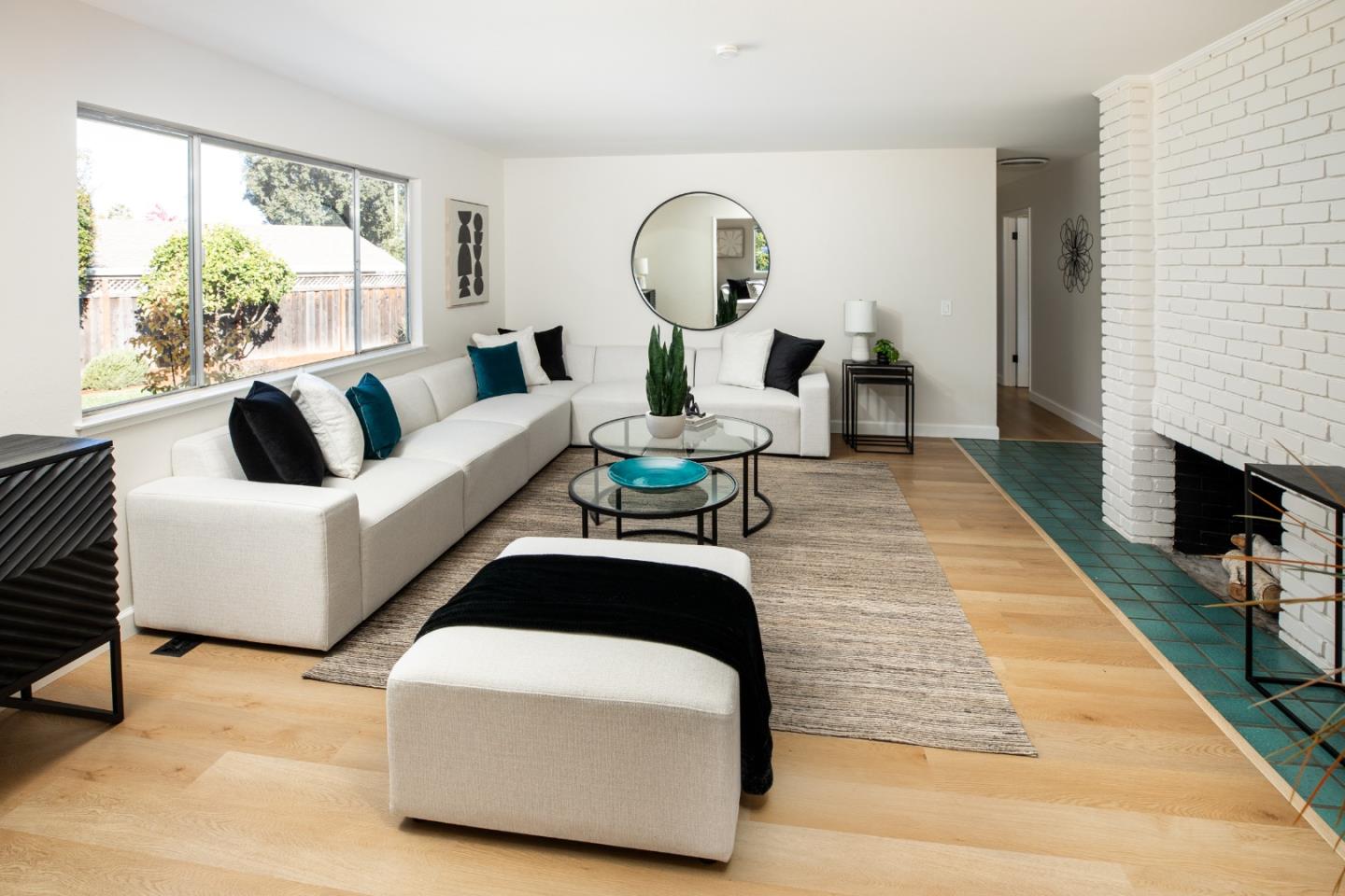 Detail Gallery Image 6 of 28 For 1423 Kyle Ct, Sunnyvale,  CA 94087 - 3 Beds | 2 Baths