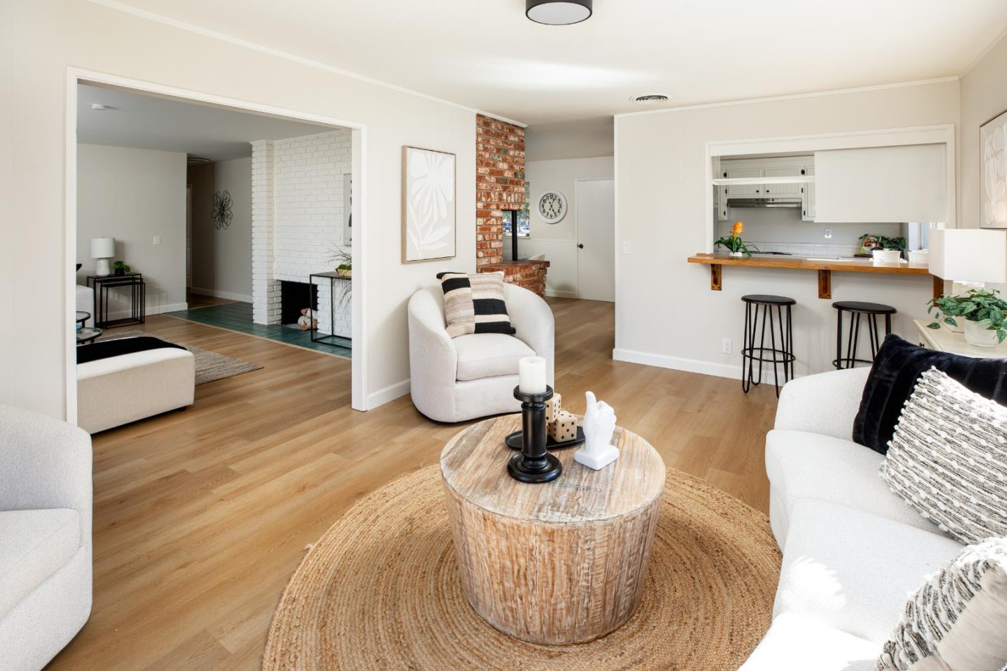 Detail Gallery Image 9 of 28 For 1423 Kyle Ct, Sunnyvale,  CA 94087 - 3 Beds | 2 Baths