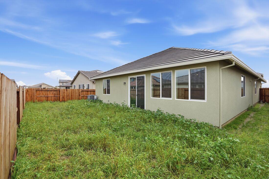 Detail Gallery Image 13 of 19 For 1729 Felbrigg Dr, Manteca,  CA 95337 - 4 Beds | 2 Baths