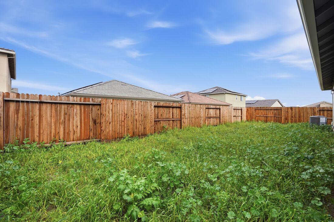 Detail Gallery Image 14 of 19 For 1729 Felbrigg Dr, Manteca,  CA 95337 - 4 Beds | 2 Baths