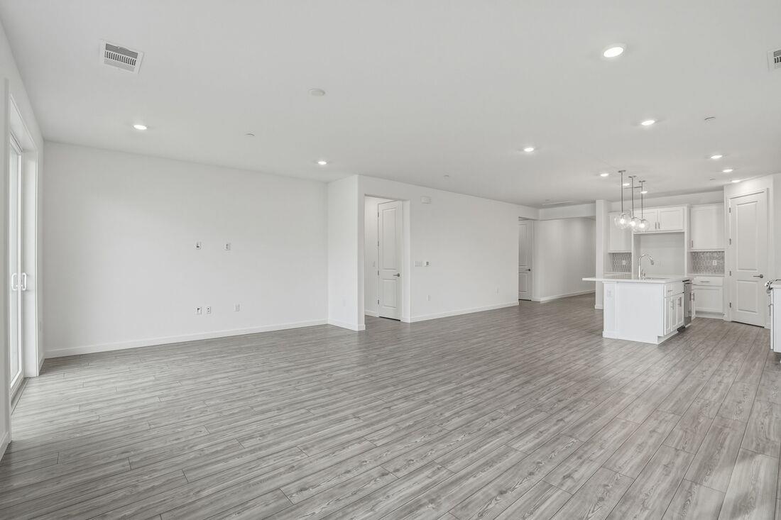 Detail Gallery Image 7 of 19 For 1729 Felbrigg Dr, Manteca,  CA 95337 - 4 Beds | 2 Baths