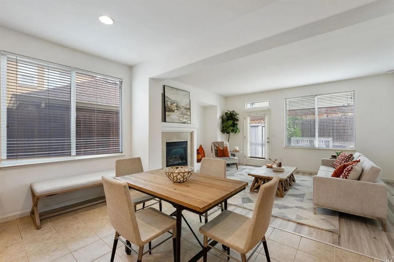 Detail Gallery Image 14 of 37 For 2521 Dakota Ave, Santa Rosa,  CA 95403 - 3 Beds | 2/1 Baths