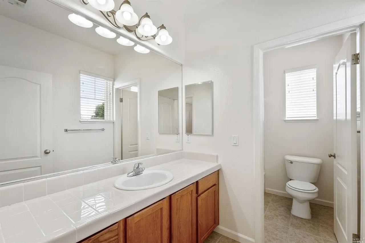 Detail Gallery Image 32 of 37 For 2521 Dakota Ave, Santa Rosa,  CA 95403 - 3 Beds | 2/1 Baths
