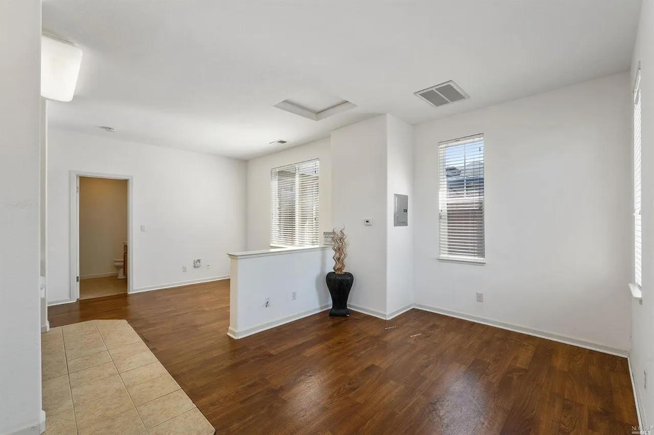 Detail Gallery Image 36 of 37 For 2521 Dakota Ave, Santa Rosa,  CA 95403 - 3 Beds | 2/1 Baths