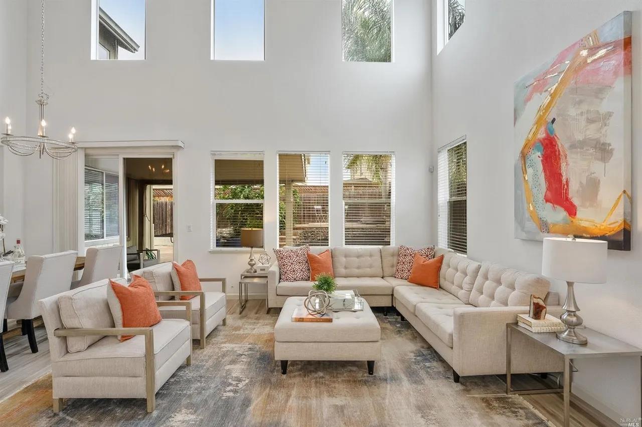 Detail Gallery Image 5 of 37 For 2521 Dakota Ave, Santa Rosa,  CA 95403 - 3 Beds | 2/1 Baths