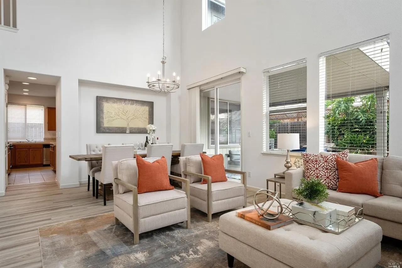 Detail Gallery Image 8 of 37 For 2521 Dakota Ave, Santa Rosa,  CA 95403 - 3 Beds | 2/1 Baths