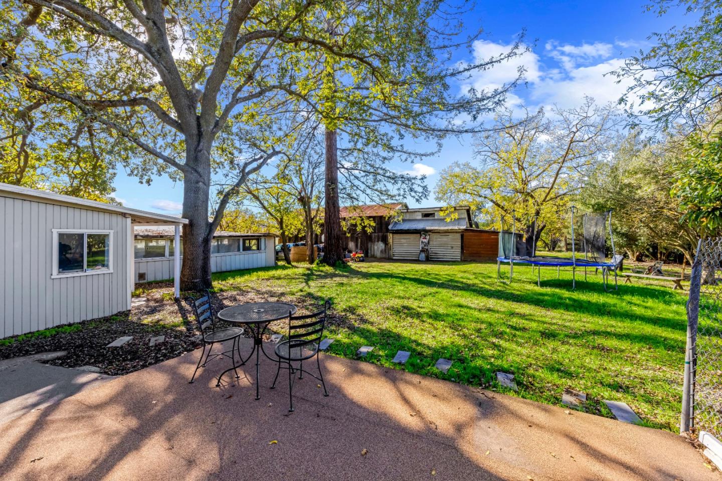 Detail Gallery Image 23 of 43 For 10395 Santa Teresa Blvd, Gilroy,  CA 95020 - 5 Beds | 2 Baths