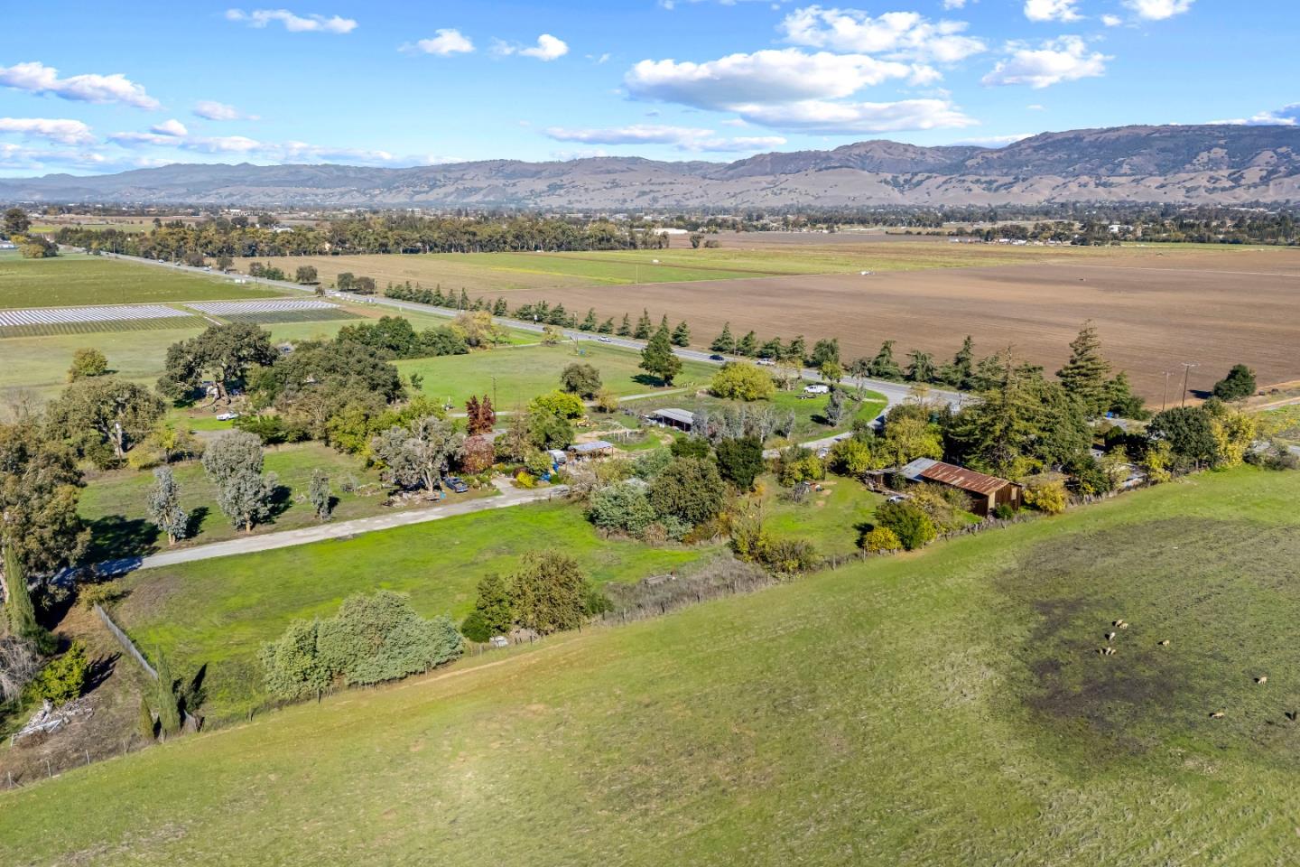 Detail Gallery Image 33 of 43 For 10395 Santa Teresa Blvd, Gilroy,  CA 95020 - 5 Beds | 2 Baths