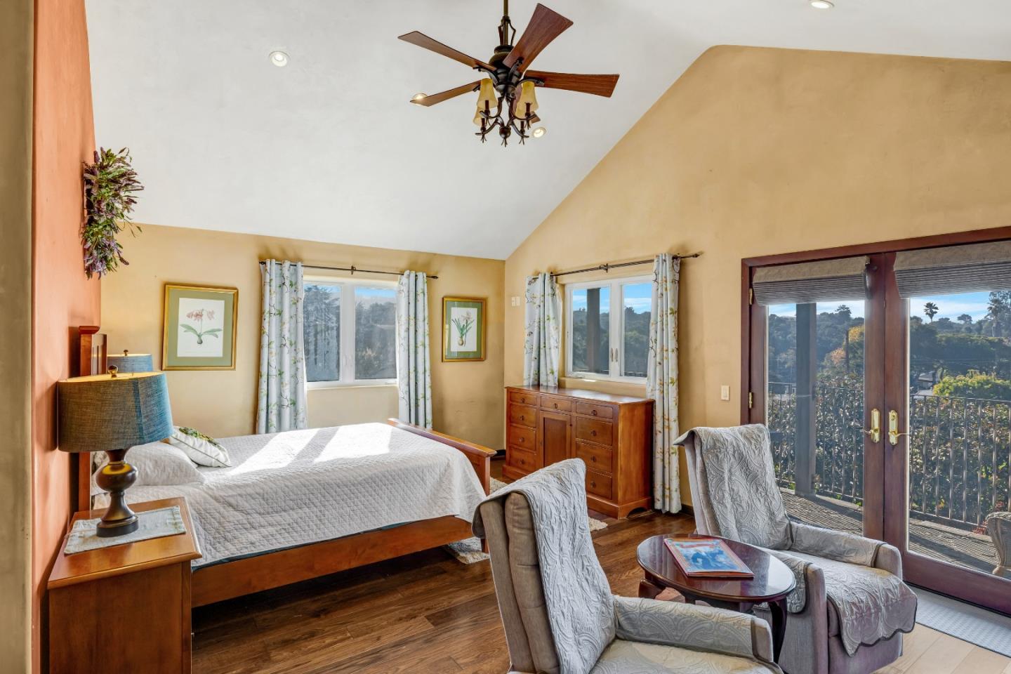 Detail Gallery Image 16 of 57 For 810 Altura Pl, Del Rey Oaks,  CA 93940 - 4 Beds | 2 Baths