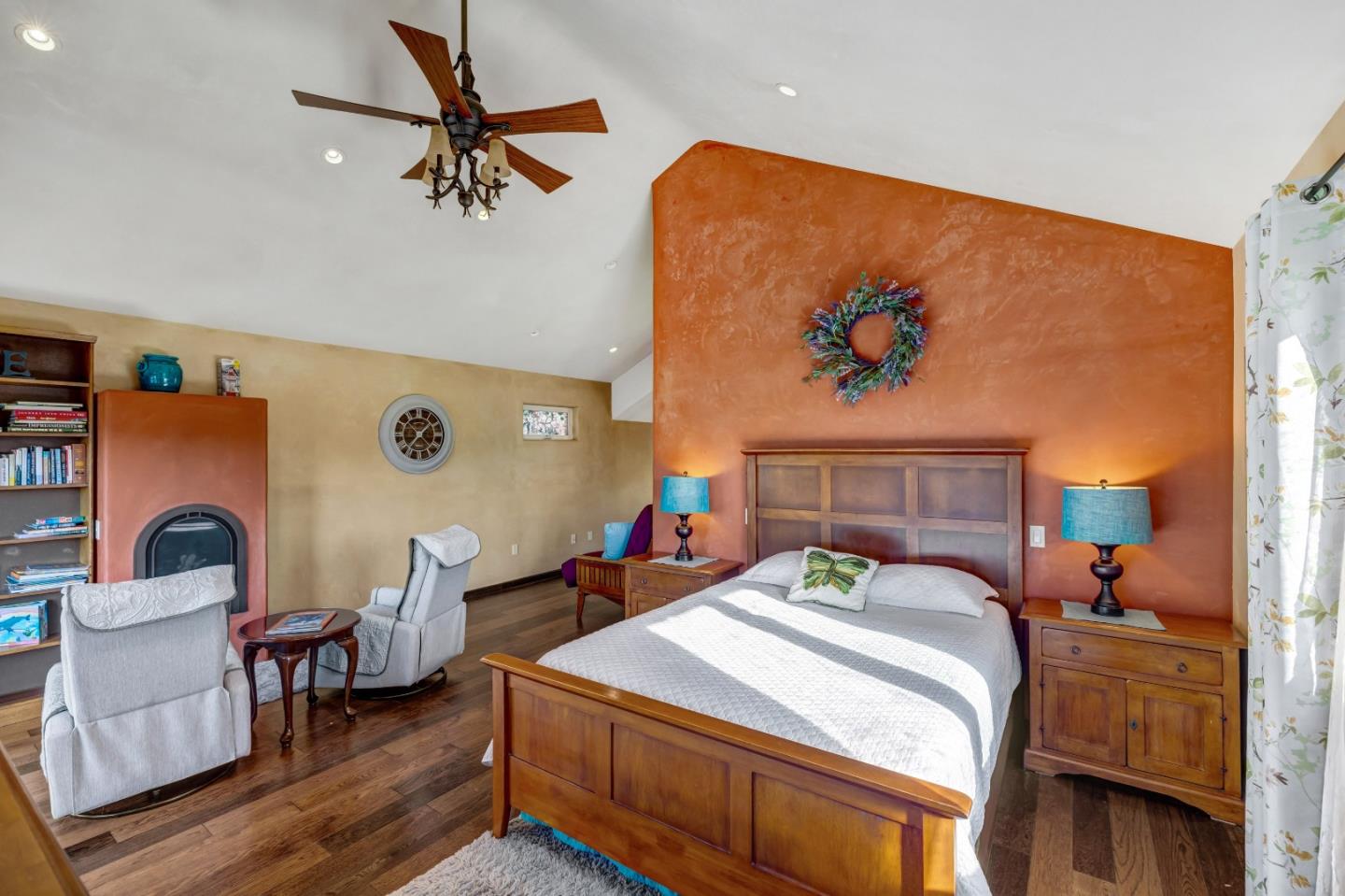 Detail Gallery Image 18 of 57 For 810 Altura Pl, Del Rey Oaks,  CA 93940 - 4 Beds | 2 Baths