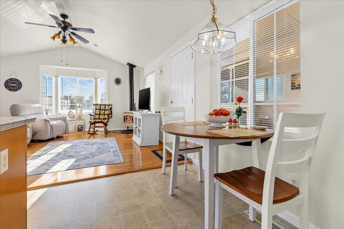 Detail Gallery Image 11 of 29 For 3128 Crescent Ave #51,  Marina,  CA 93933 - 2 Beds | 2 Baths