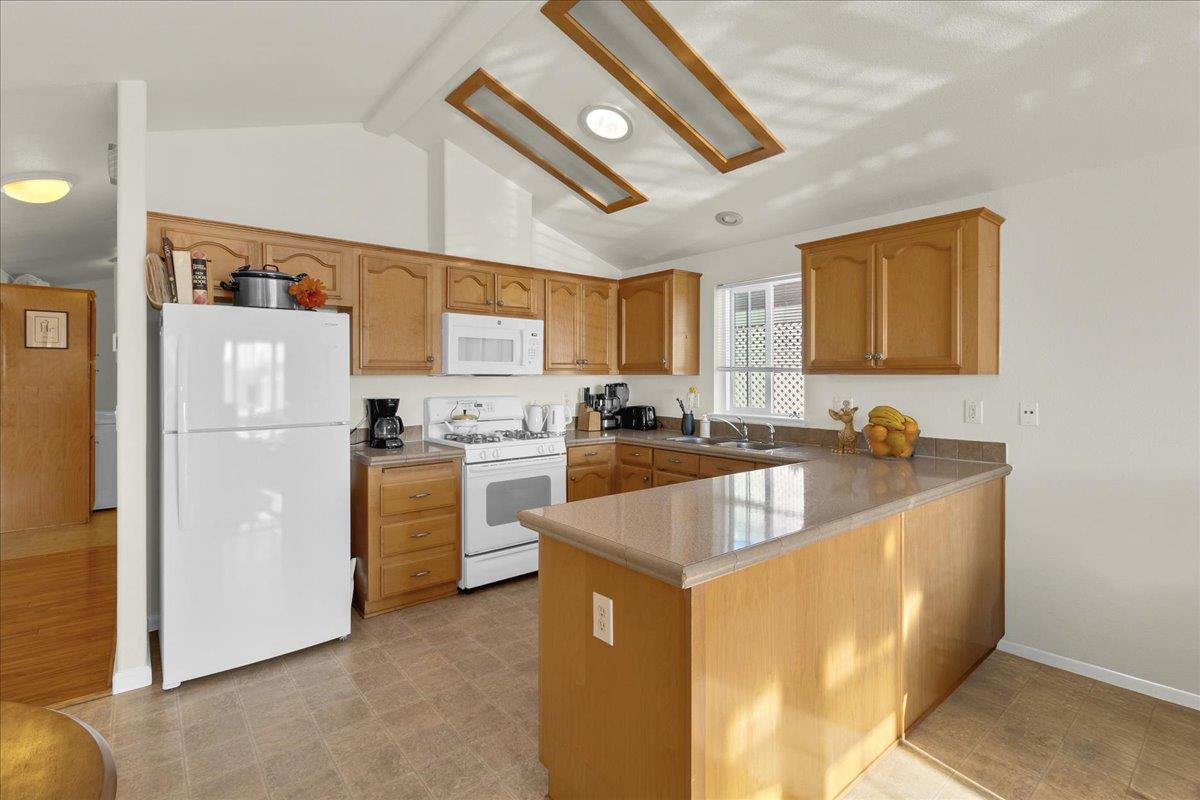 Detail Gallery Image 13 of 29 For 3128 Crescent Ave #51,  Marina,  CA 93933 - 2 Beds | 2 Baths