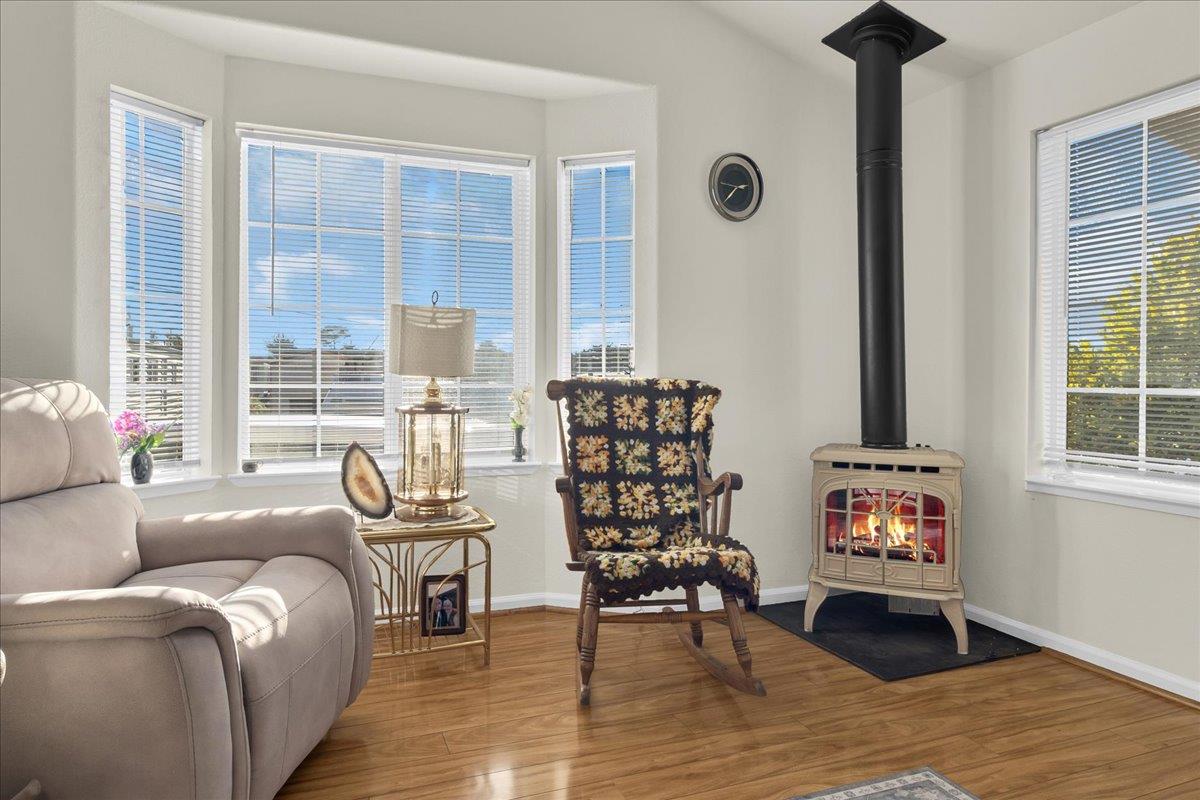 Detail Gallery Image 9 of 29 For 3128 Crescent Ave #51,  Marina,  CA 93933 - 2 Beds | 2 Baths