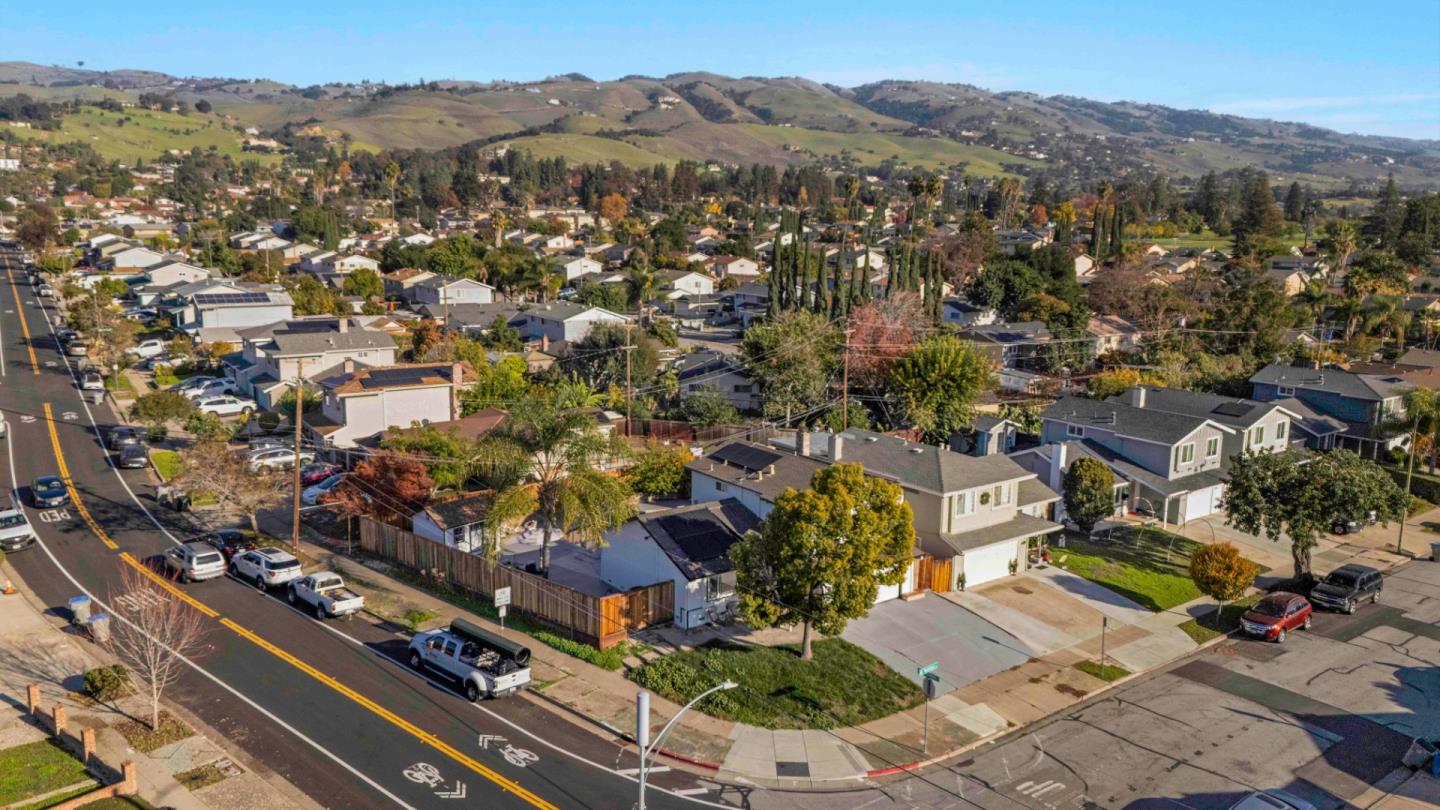 Detail Gallery Image 38 of 40 For 1702 Mount Rushmore Dr, San Jose,  CA 95127 - 3 Beds | 2/1 Baths