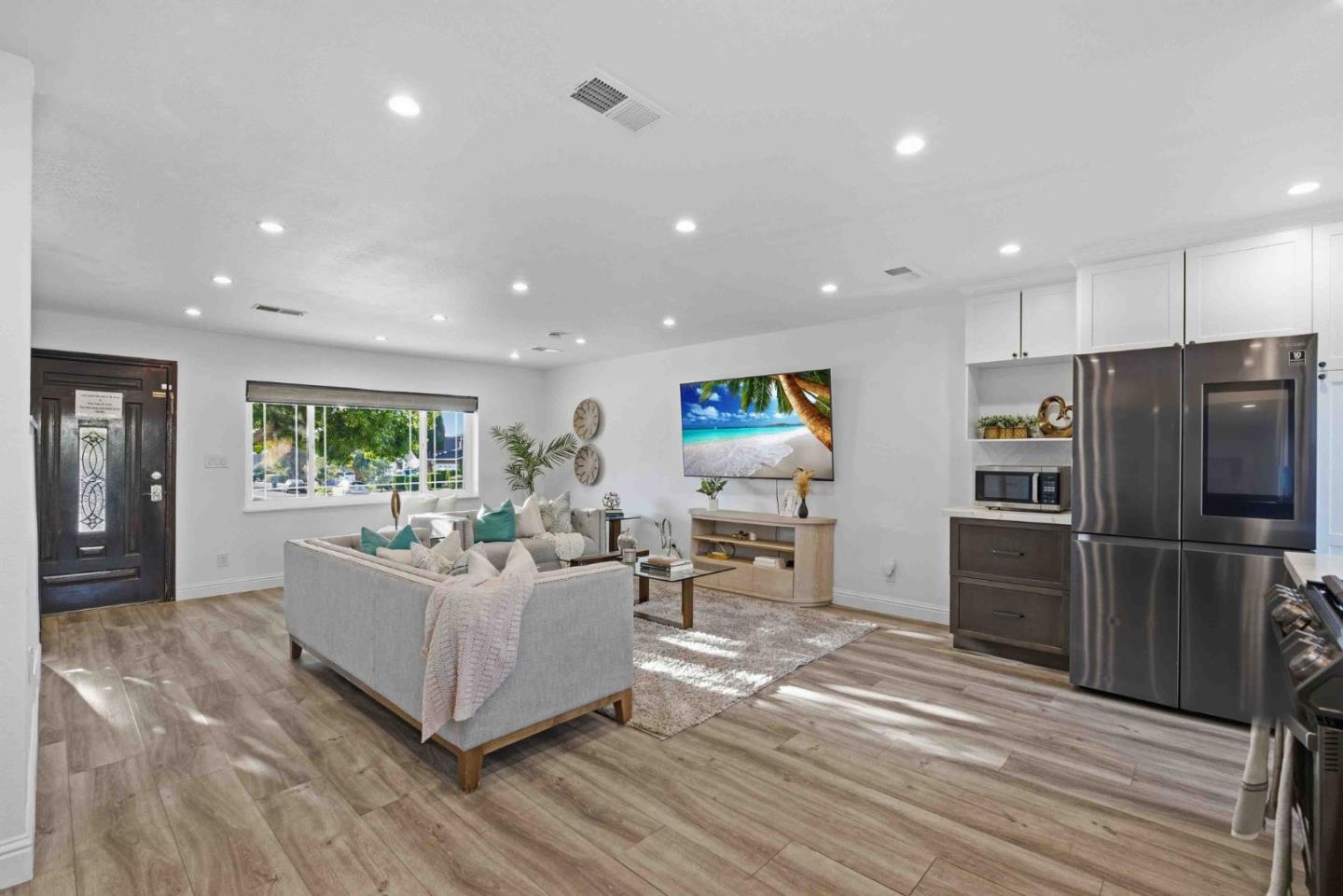 Detail Gallery Image 5 of 40 For 1702 Mount Rushmore Dr, San Jose,  CA 95127 - 3 Beds | 2/1 Baths