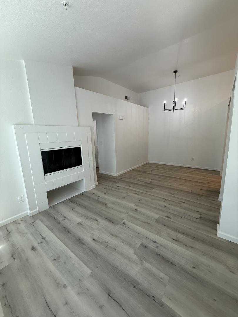 Detail Gallery Image 4 of 10 For 7003 Rodling Dr #G,  San Jose,  CA 95138 - 2 Beds | 2 Baths