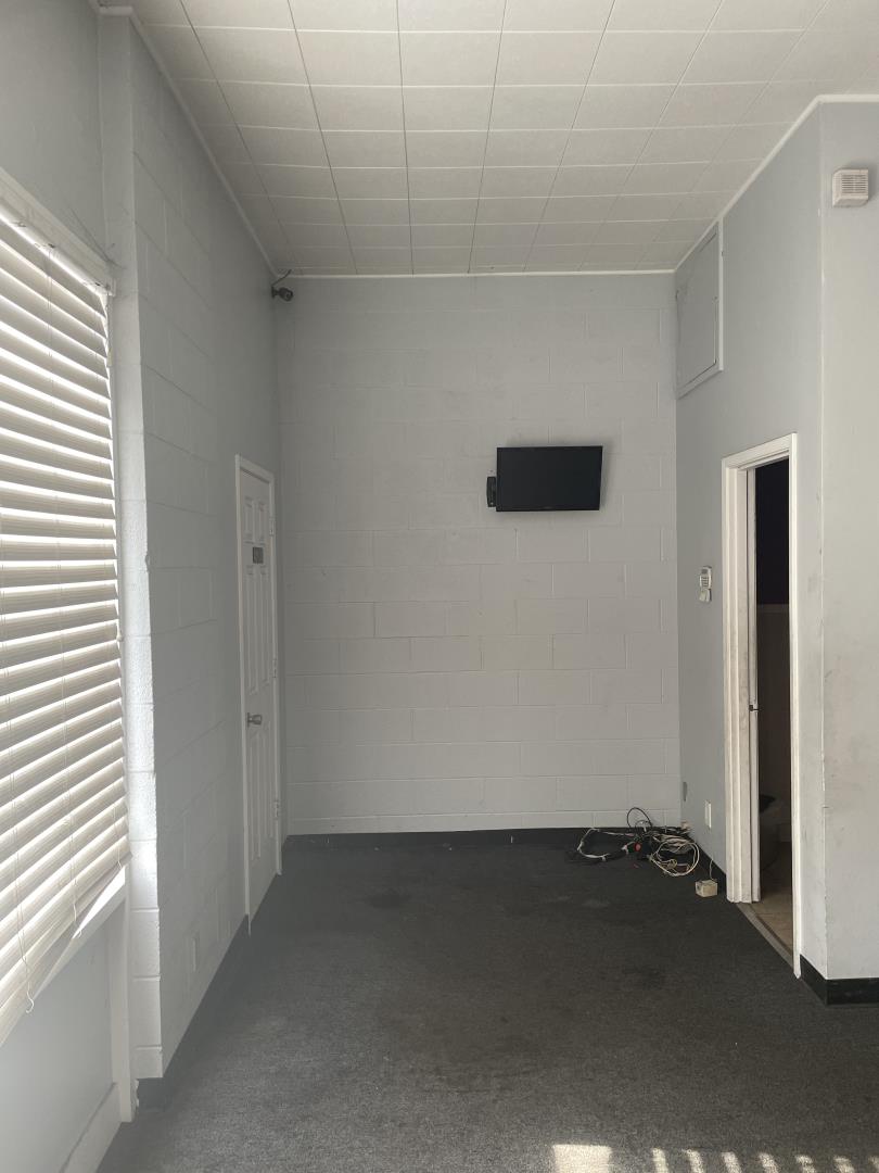 Detail Gallery Image 6 of 6 For 112 Sagamore St, San Francisco,  CA 94112 - – Beds | – Baths