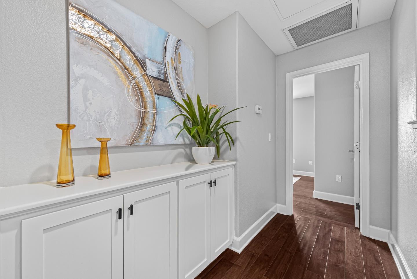 Detail Gallery Image 13 of 26 For 1810 Hillebrant Pl, Santa Clara,  CA 95050 - 3 Beds | 3/1 Baths