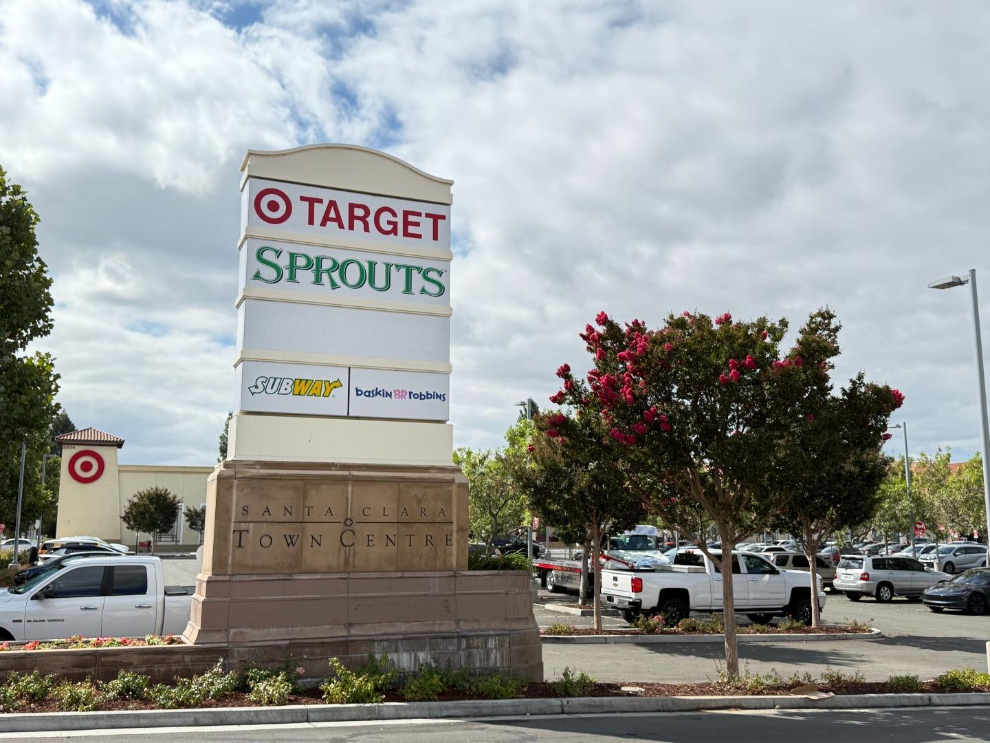 Detail Gallery Image 25 of 26 For 1810 Hillebrant Pl, Santa Clara,  CA 95050 - 3 Beds | 3/1 Baths