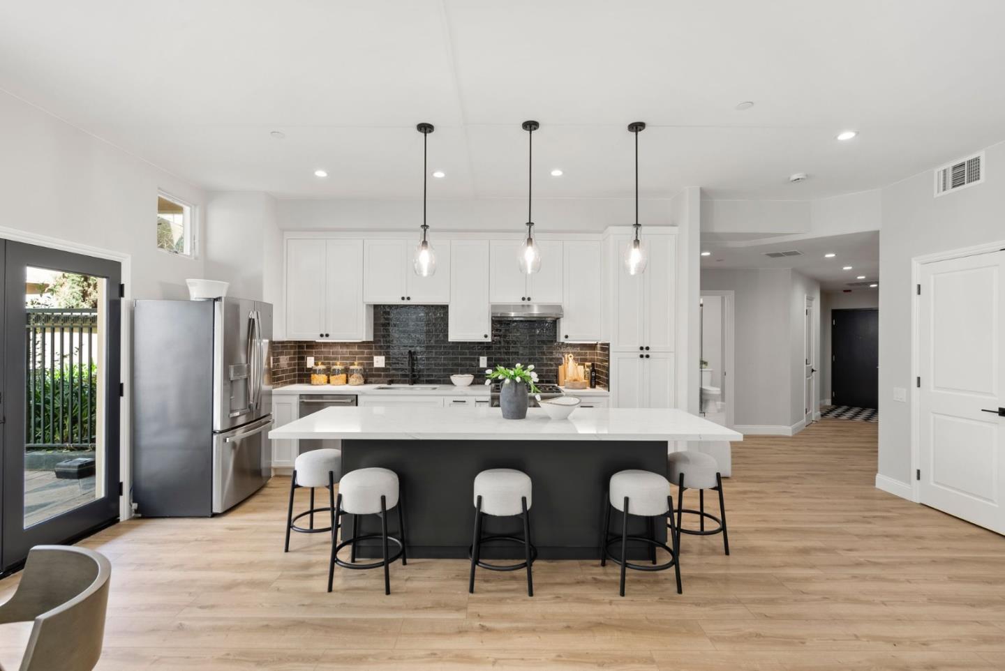 Detail Gallery Image 10 of 49 For 200 Sheridan Ave #301,  Palo Alto,  CA 94306 - 2 Beds | 2 Baths