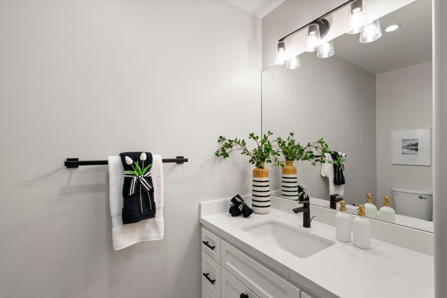 Detail Gallery Image 30 of 49 For 200 Sheridan Ave #301,  Palo Alto,  CA 94306 - 2 Beds | 2 Baths