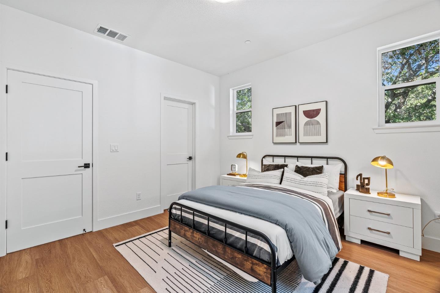 Detail Gallery Image 17 of 31 For 943 Woodside Rd, Redwood City,  CA 94061 - 4 Beds | 4 Baths