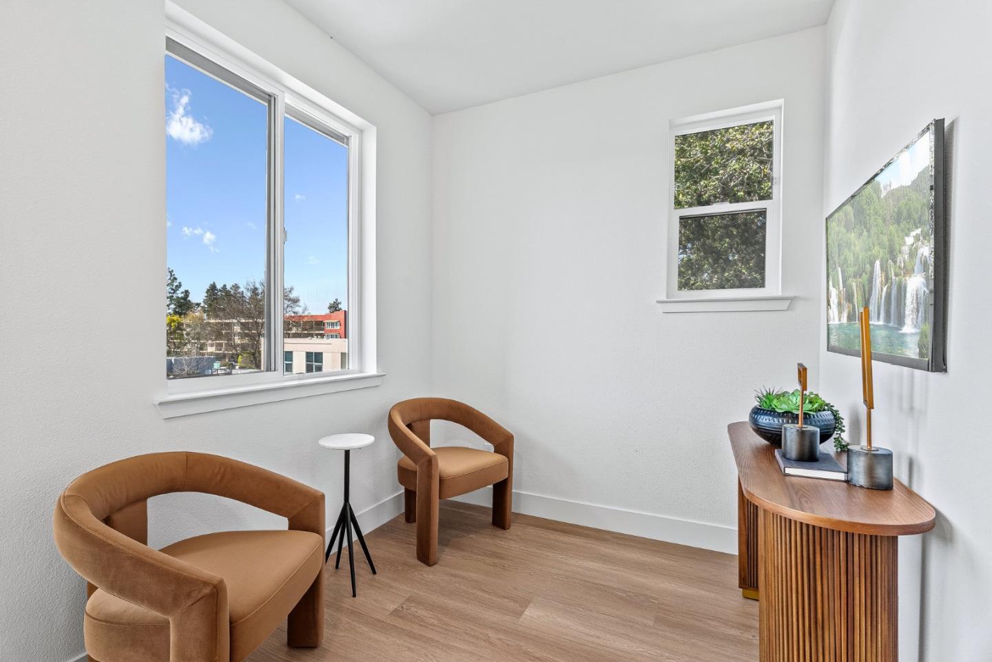 Detail Gallery Image 23 of 31 For 943 Woodside Rd, Redwood City,  CA 94061 - 4 Beds | 4 Baths