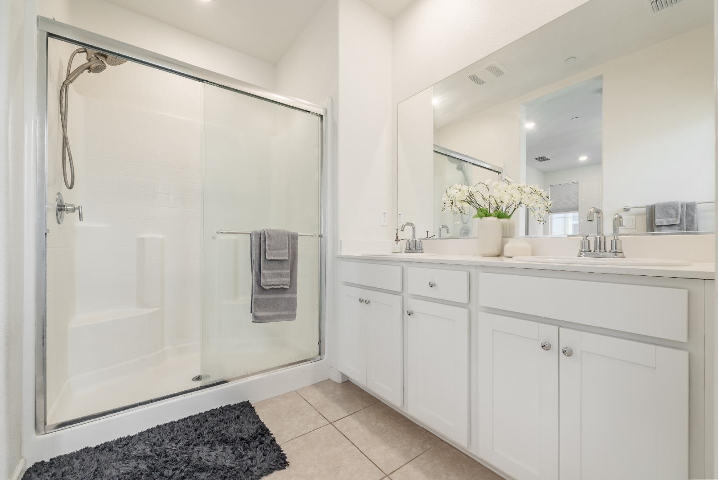 Detail Gallery Image 20 of 40 For 1000 Bridget Cir, Hollister,  CA 95023 - 3 Beds | 2/1 Baths