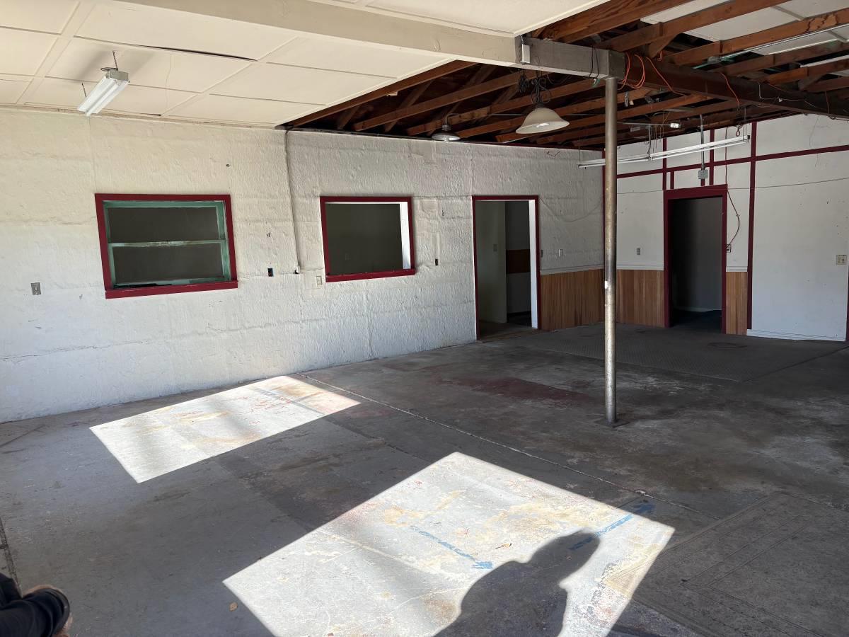 Detail Gallery Image 6 of 8 For 1527 Commercial Way, Santa Cruz,  CA 95065 - – Beds | – Baths