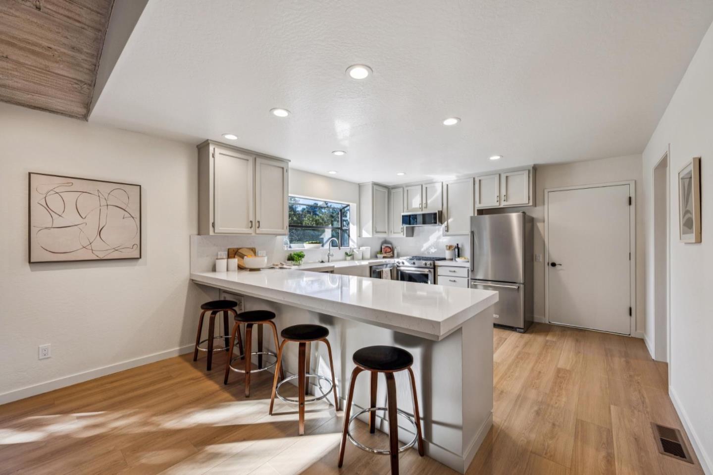 Detail Gallery Image 5 of 70 For 1100 Castro Rd, Monterey,  CA 93940 - 4 Beds | 2/1 Baths