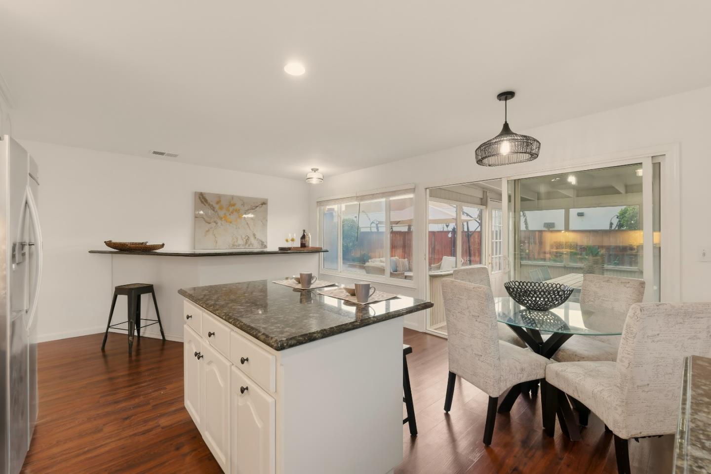 Detail Gallery Image 11 of 48 For 658 Albanese Cir, San Jose,  CA 95111 - 4 Beds | 2 Baths