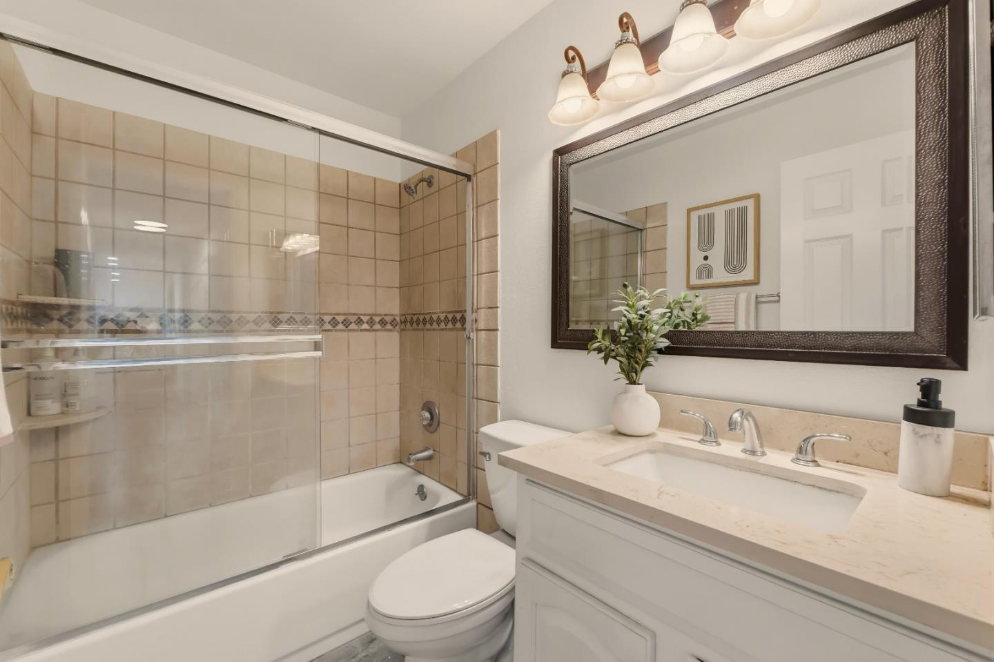 Detail Gallery Image 29 of 48 For 658 Albanese Cir, San Jose,  CA 95111 - 4 Beds | 2 Baths