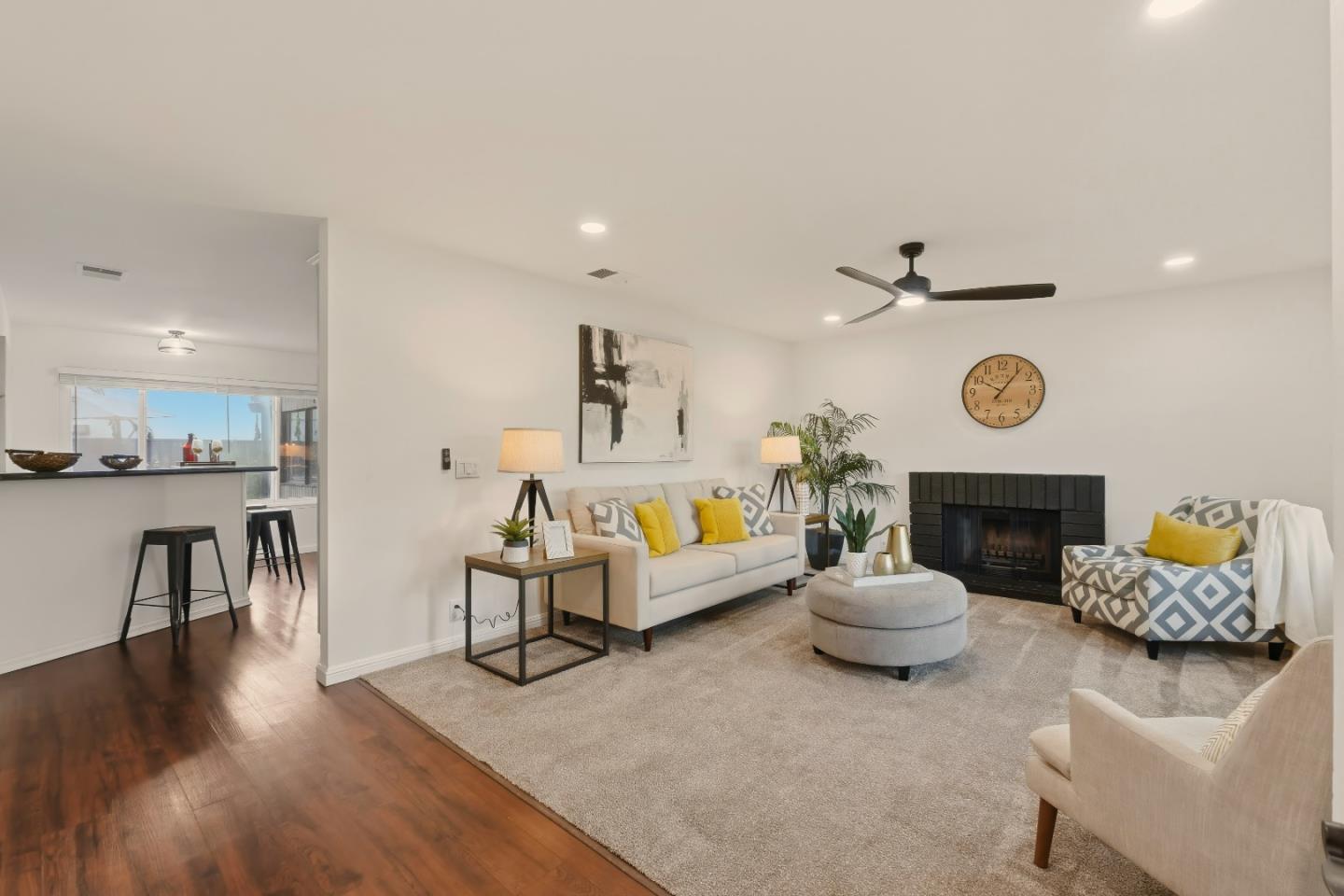 Detail Gallery Image 4 of 48 For 658 Albanese Cir, San Jose,  CA 95111 - 4 Beds | 2 Baths