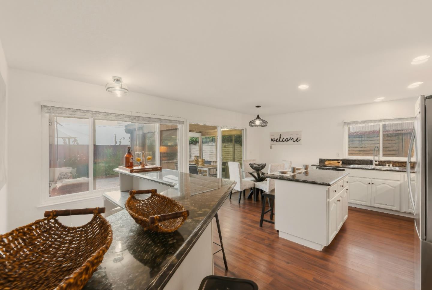 Detail Gallery Image 9 of 48 For 658 Albanese Cir, San Jose,  CA 95111 - 4 Beds | 2 Baths