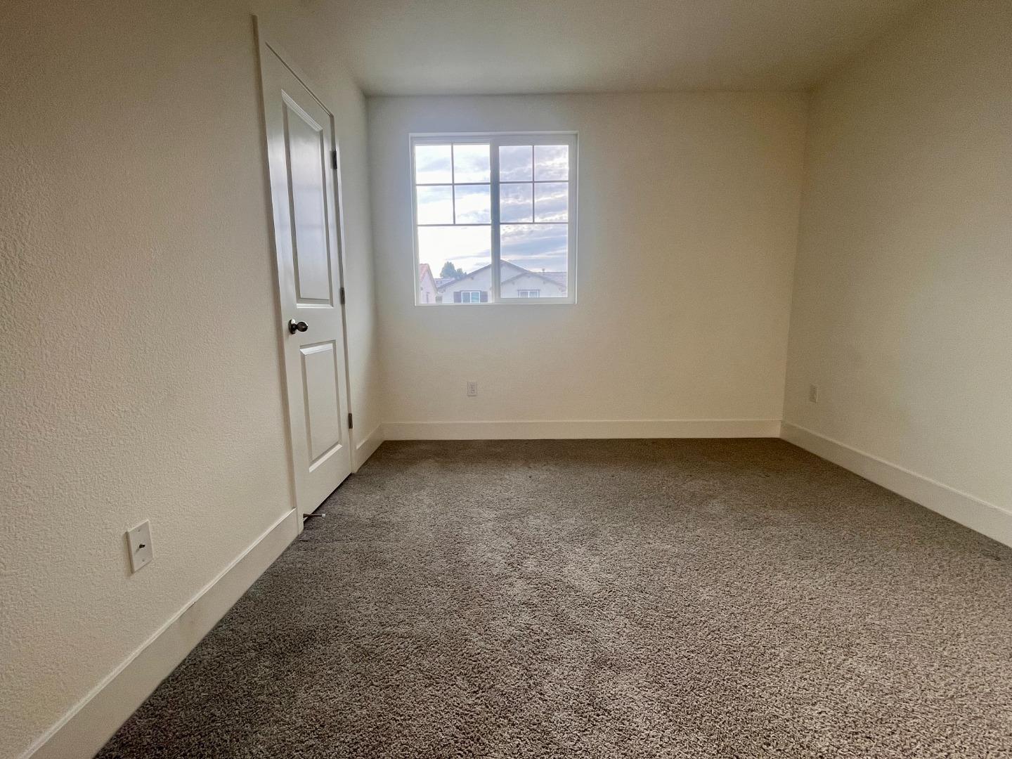 Detail Gallery Image 11 of 18 For 24704 Manzanita St, Hayward,  CA 94545 - 3 Beds | 2/1 Baths