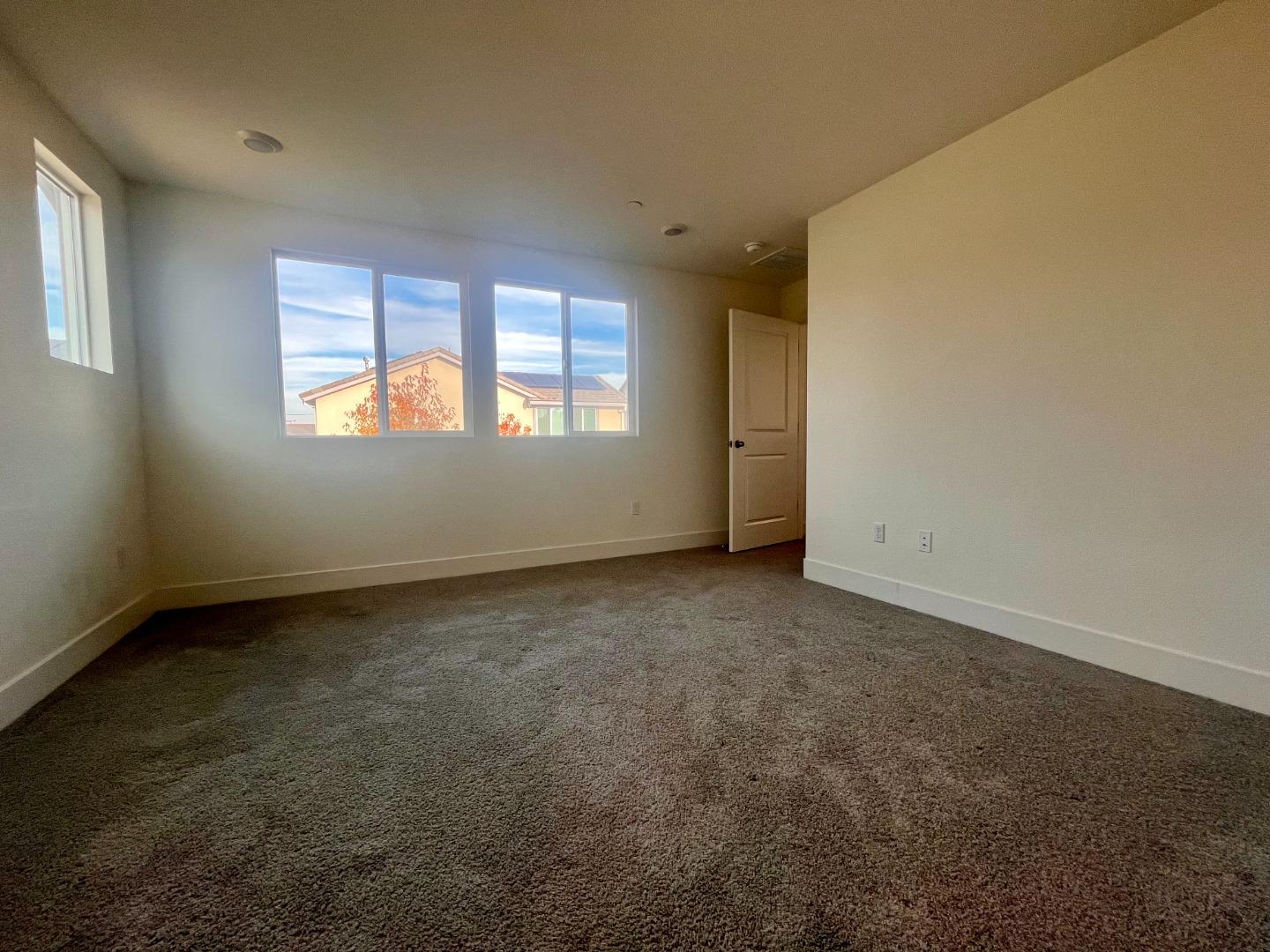 Detail Gallery Image 12 of 18 For 24704 Manzanita St, Hayward,  CA 94545 - 3 Beds | 2/1 Baths