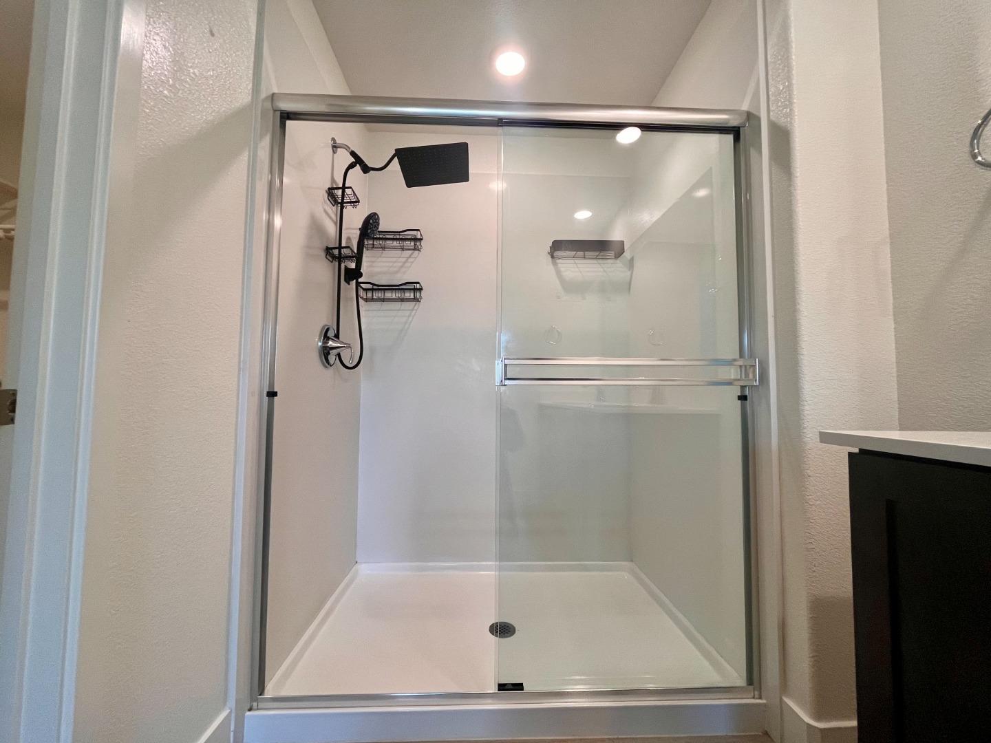 Detail Gallery Image 15 of 18 For 24704 Manzanita St, Hayward,  CA 94545 - 3 Beds | 2/1 Baths