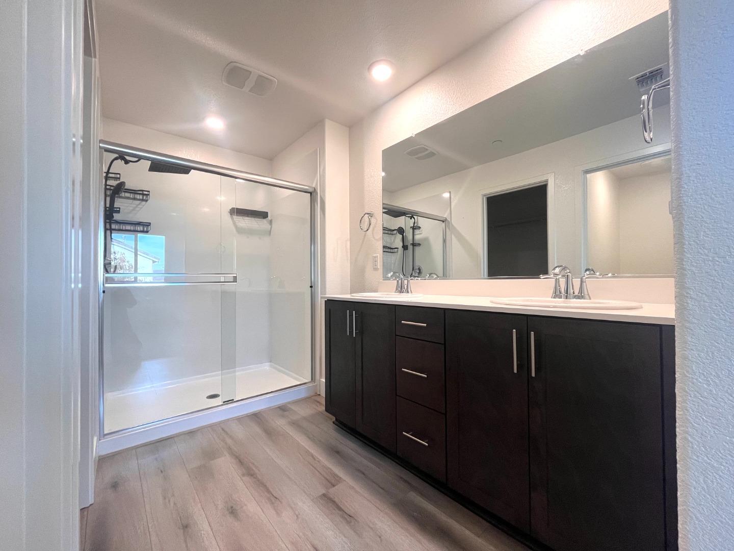 Detail Gallery Image 16 of 18 For 24704 Manzanita St, Hayward,  CA 94545 - 3 Beds | 2/1 Baths