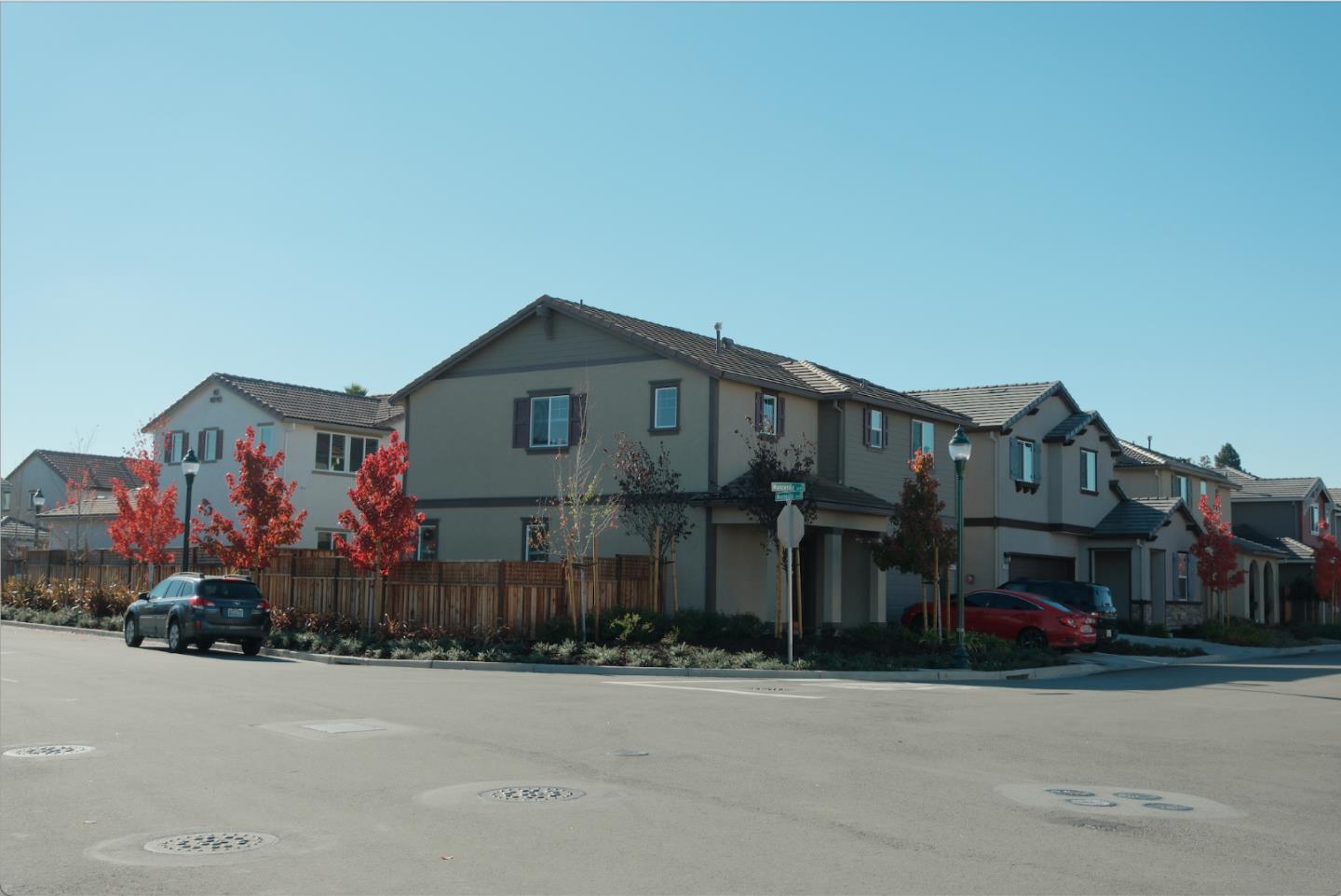 Detail Gallery Image 3 of 18 For 24704 Manzanita St, Hayward,  CA 94545 - 3 Beds | 2/1 Baths