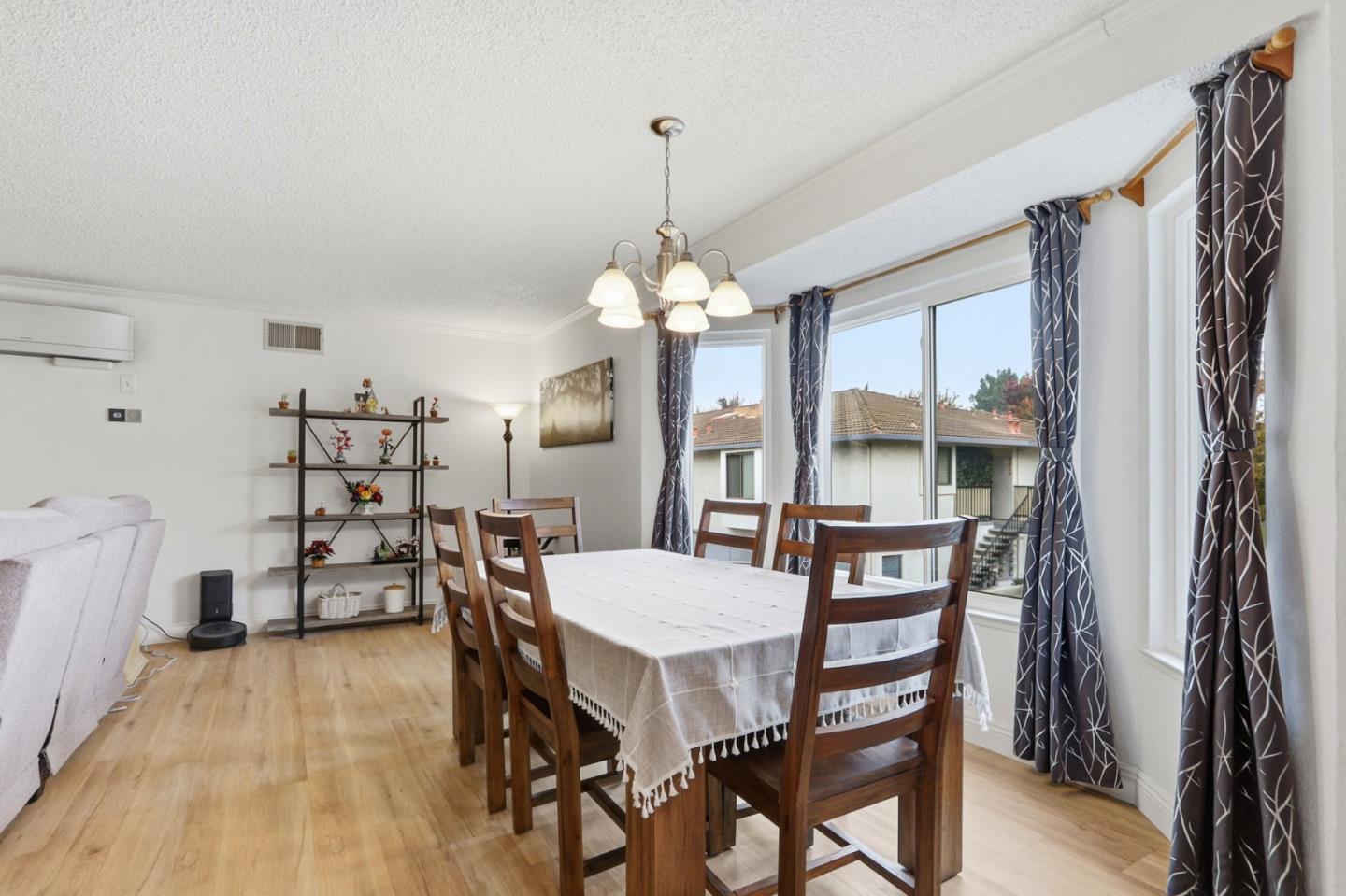 Detail Gallery Image 10 of 25 For 3216 Kenhill Dr, San Jose,  CA 95111 - 1 Beds | 1 Baths