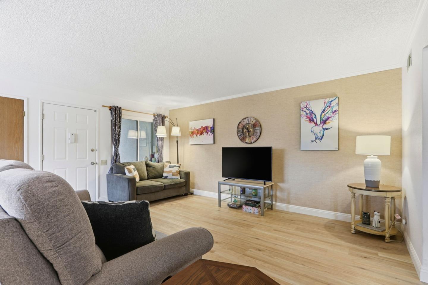 Detail Gallery Image 5 of 25 For 3216 Kenhill Dr, San Jose,  CA 95111 - 1 Beds | 1 Baths